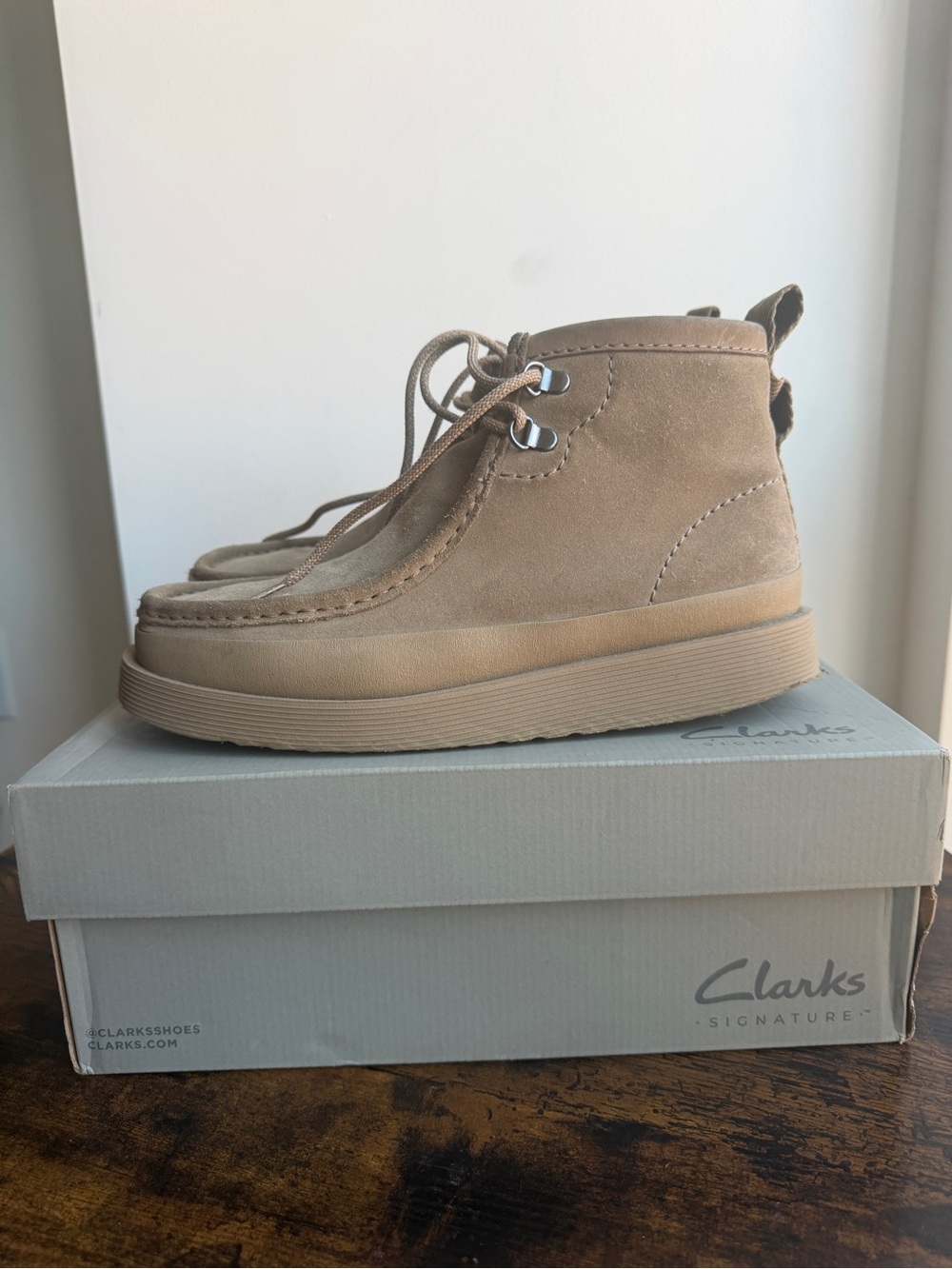 Clarks Wallabee FTR2 Hi Dark Sand Suede Men’s Size 8